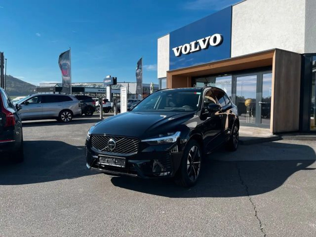 Volvo XC60 AWD Plus Dark