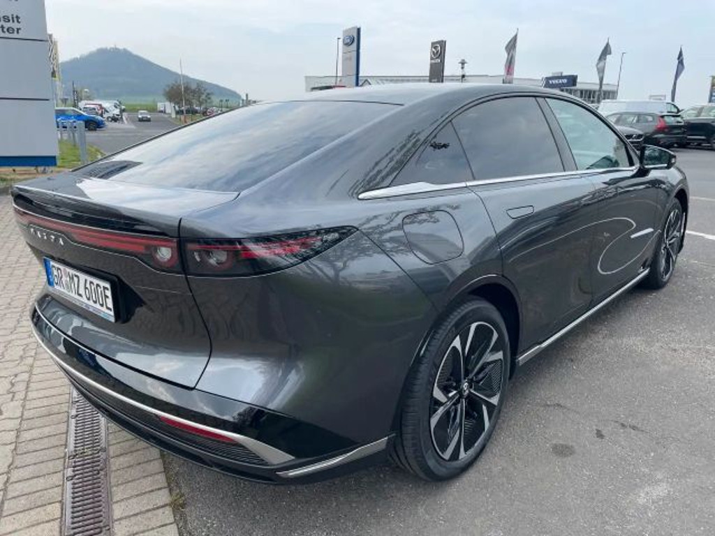Mazda 6e