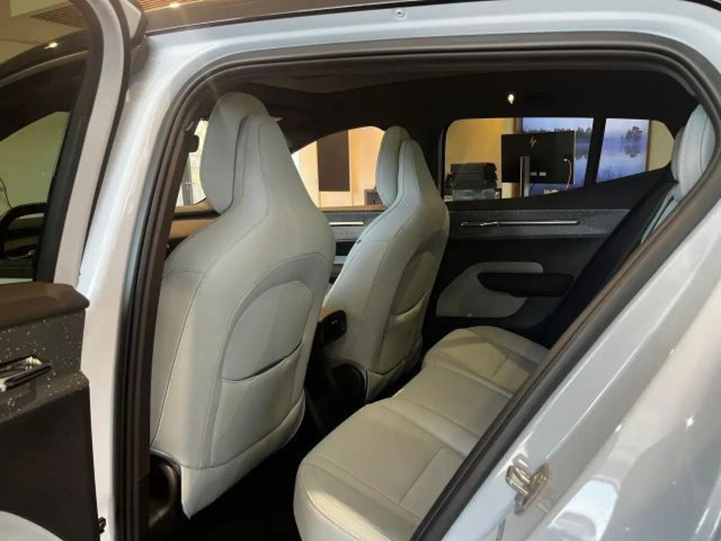 Volvo EX30