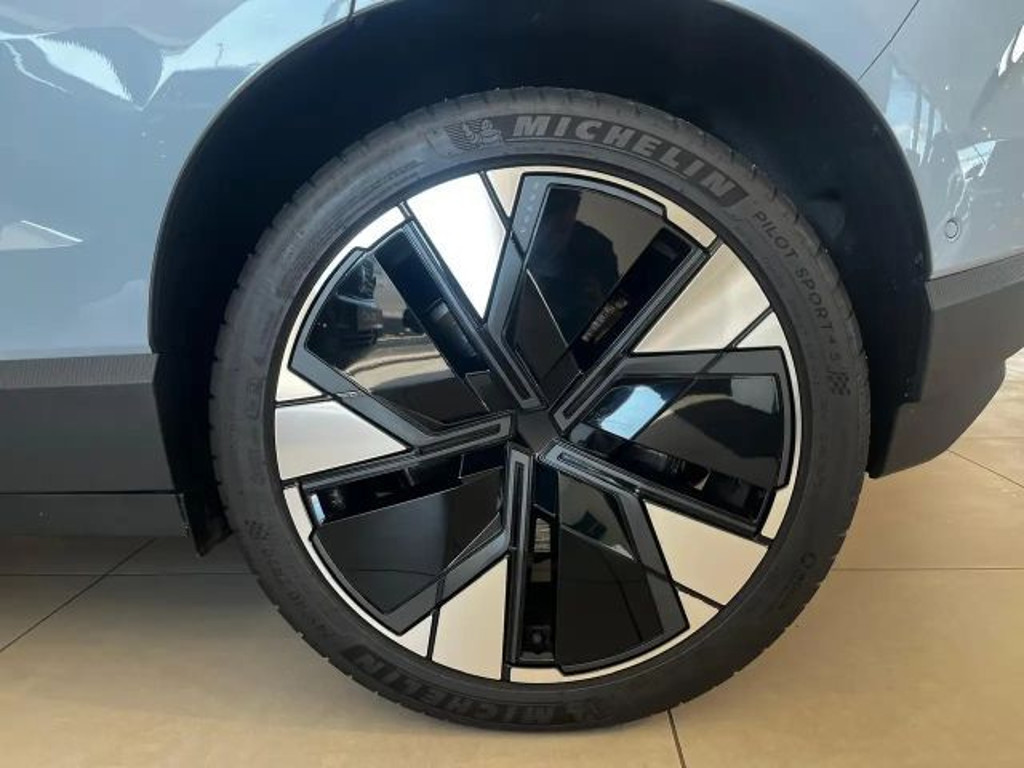Volvo EX30