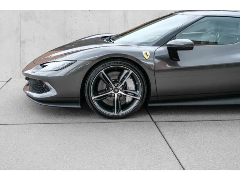 Ferrari 296