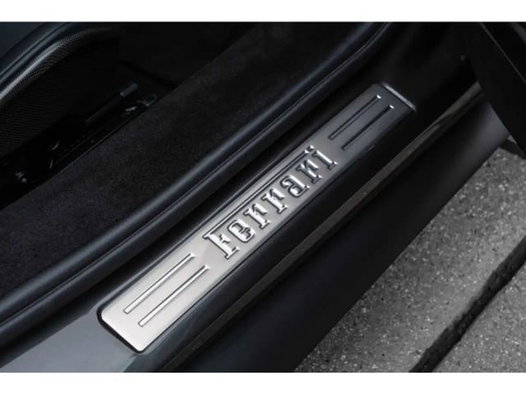 Ferrari 296