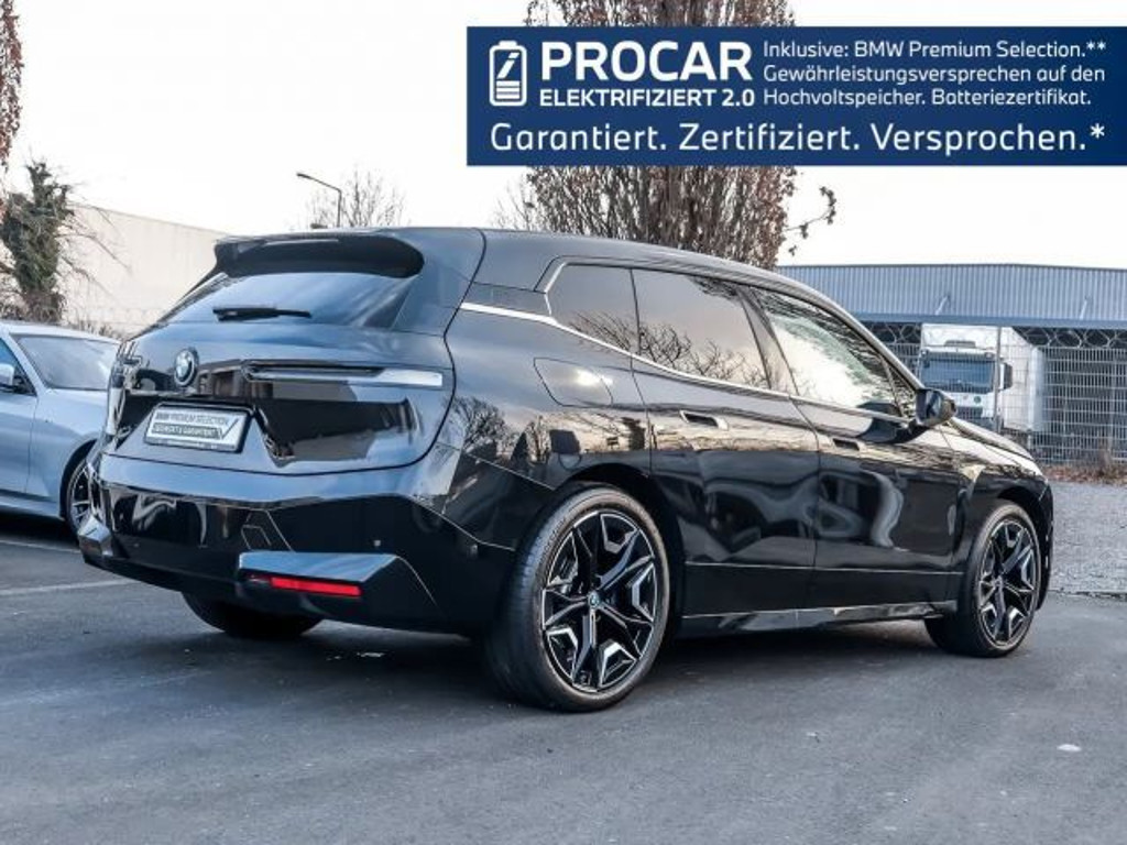 BMW iX