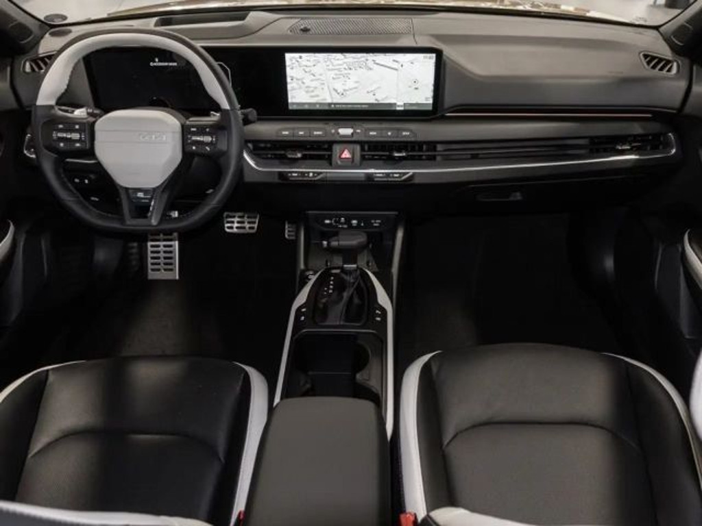 Kia K4