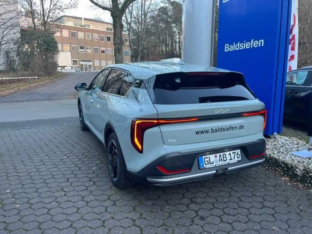 Kia K4