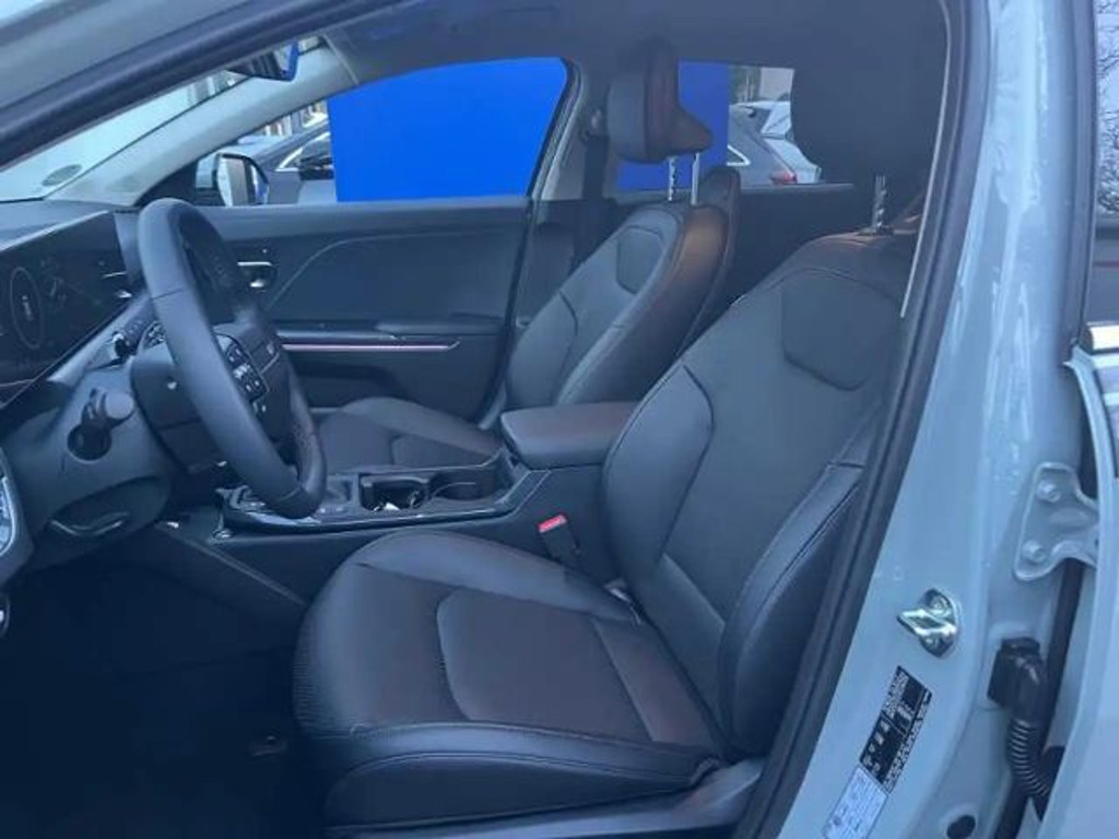 Kia K4