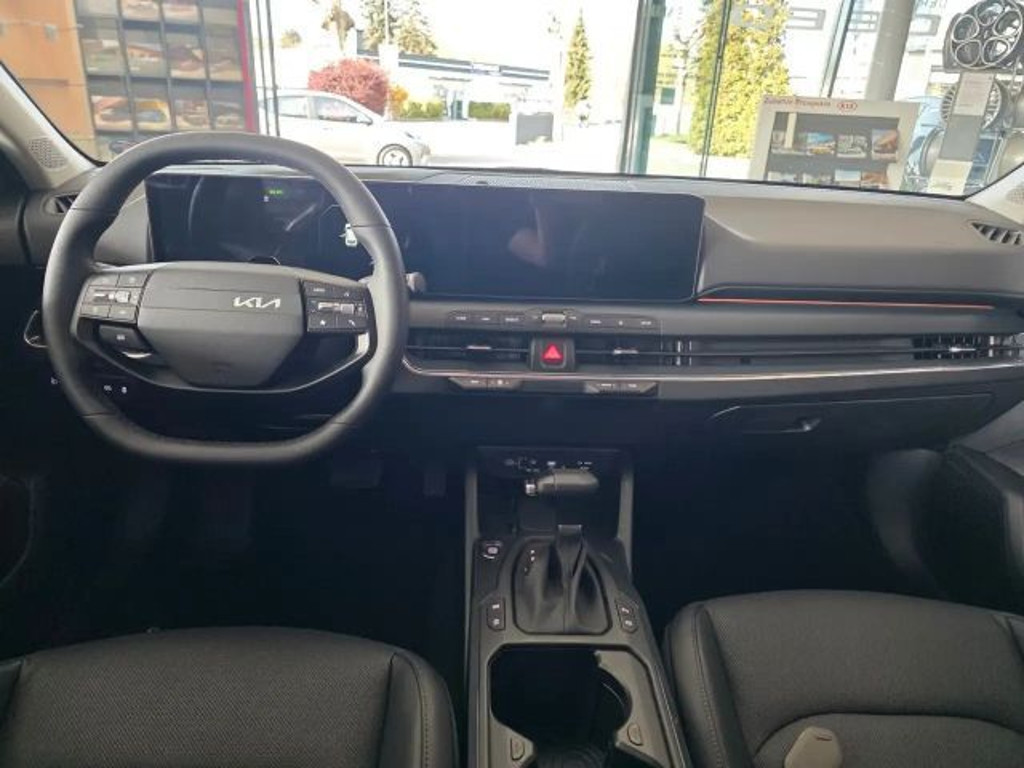 Kia K4