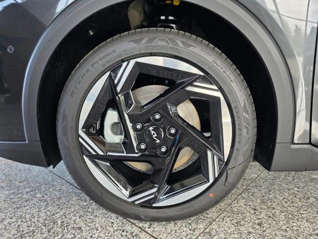 Kia K4