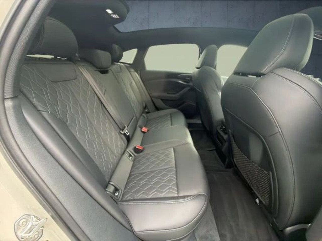 Audi S6 e-tron