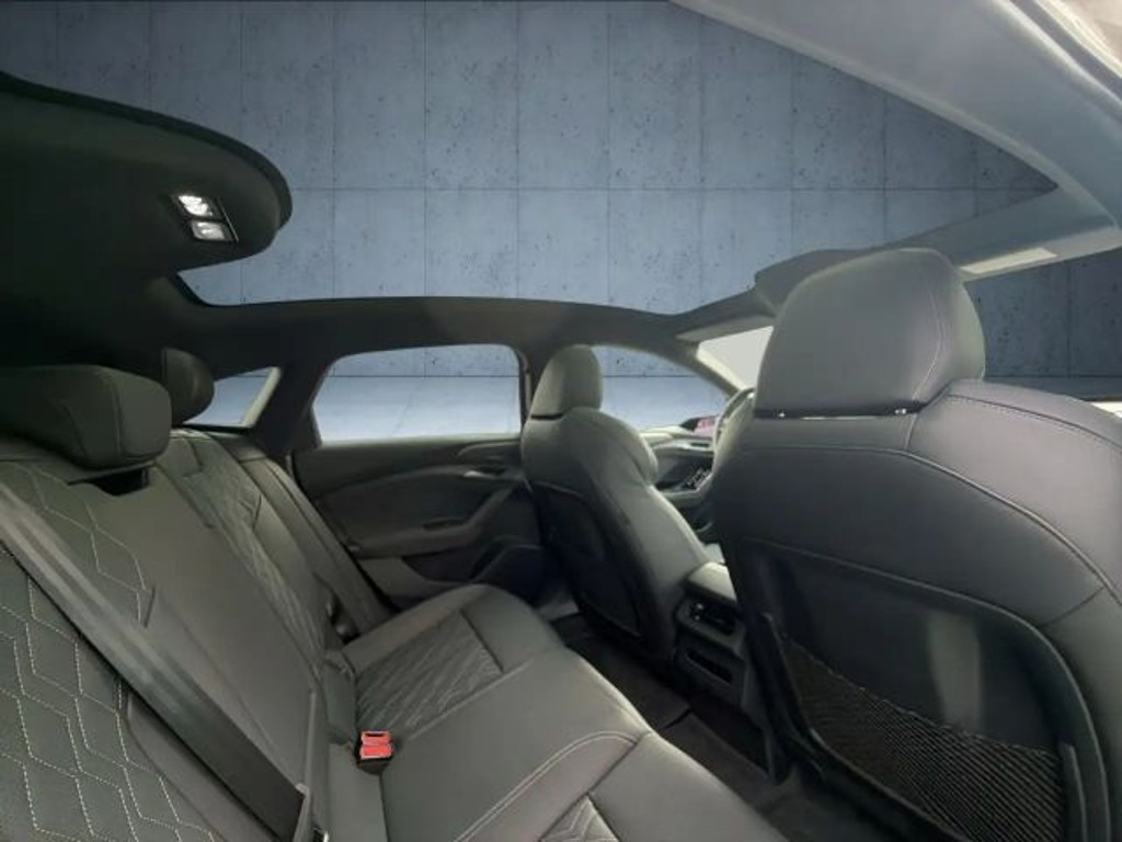 Audi S6 e-tron