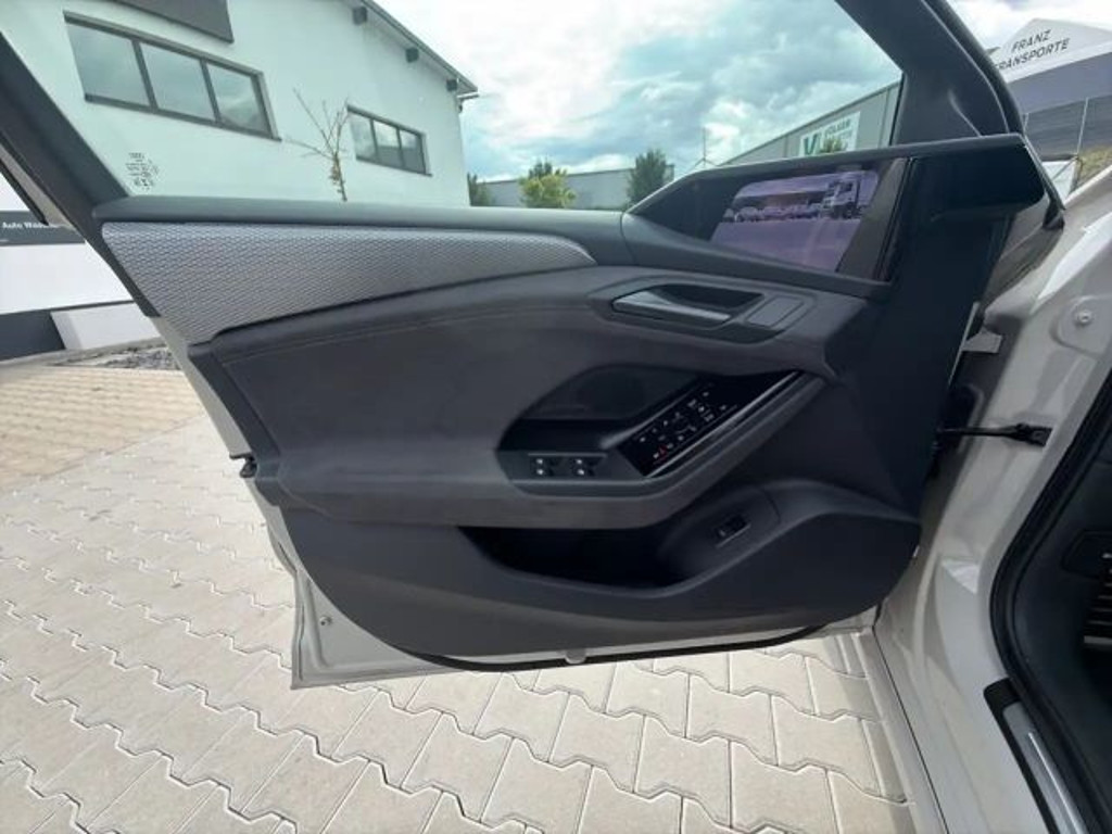 Audi S6 e-tron