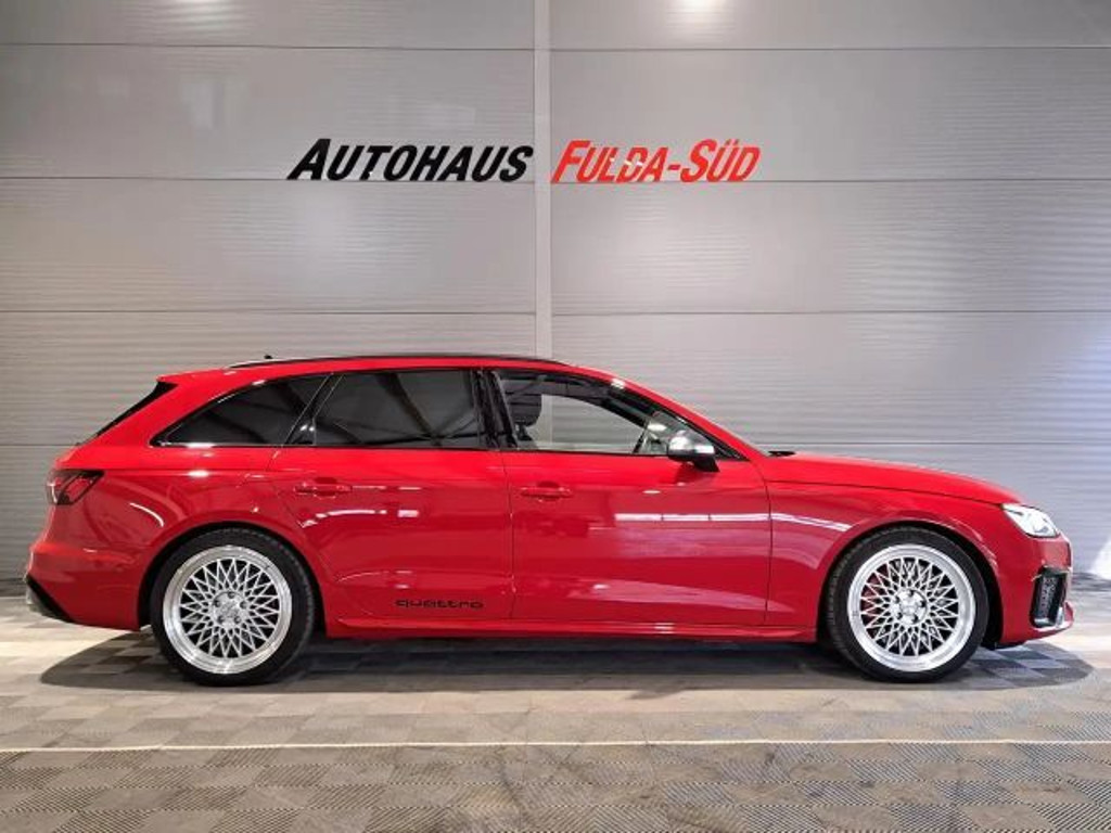 Audi S4