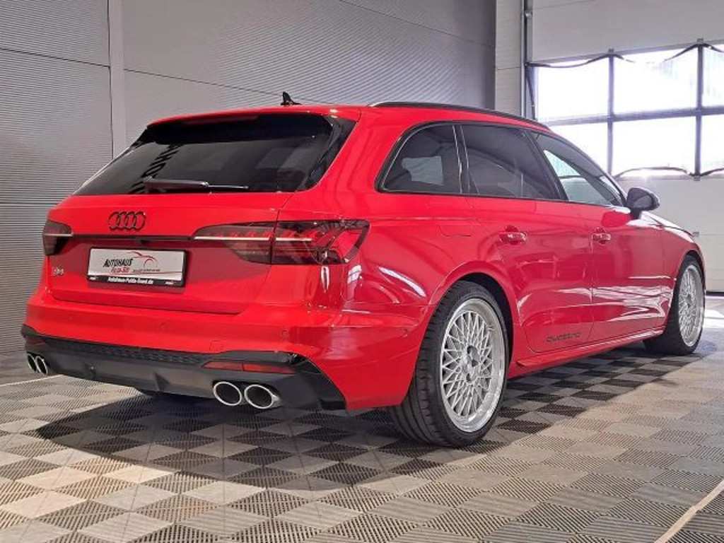 Audi S4