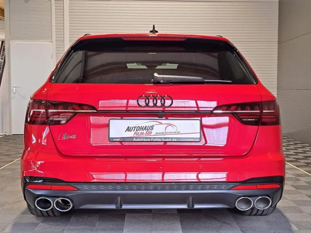 Audi S4