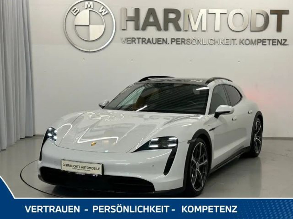 Porsche Taycan Cross Turismo 4