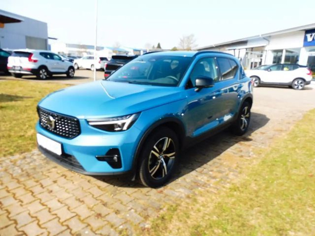 Volvo XC40 Plus Dark