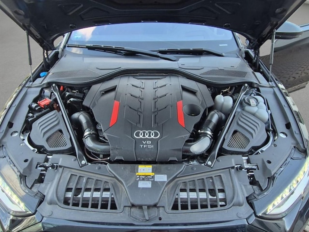 Audi S8