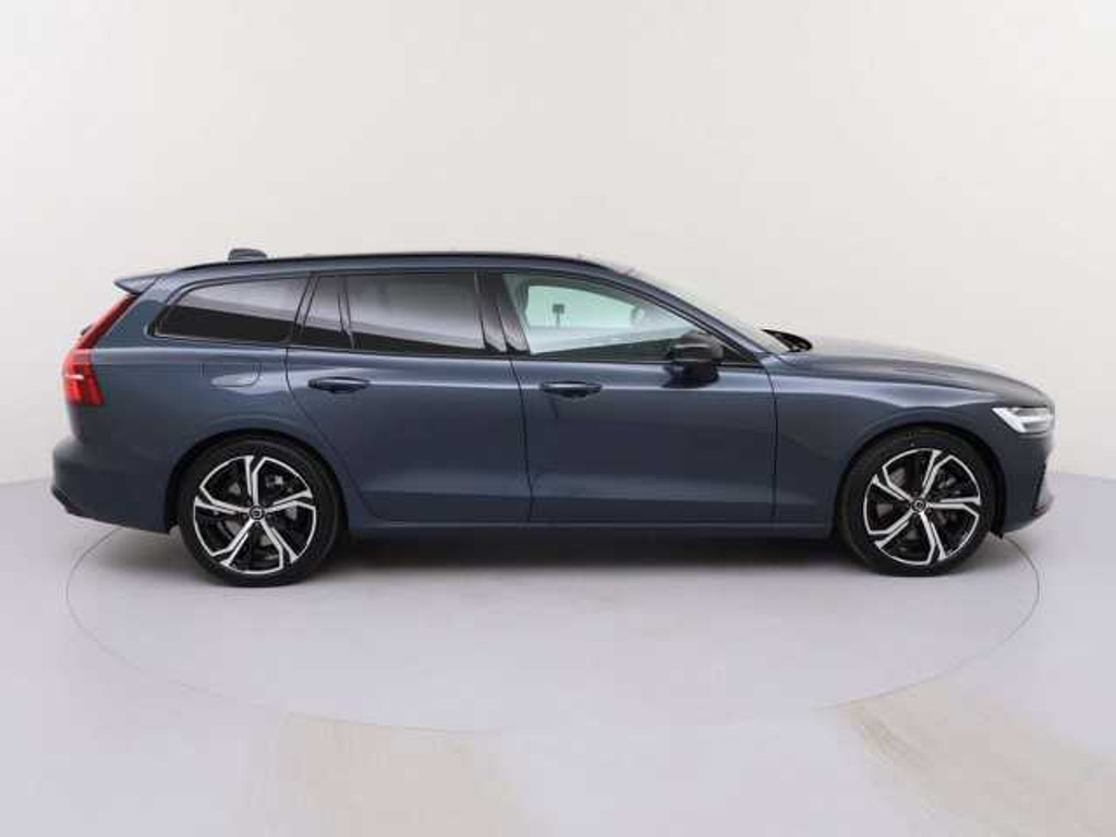 Volvo V60 AWD T8 Plus Dark