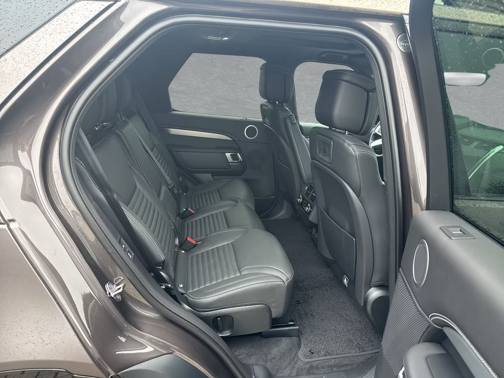 Land Rover Discovery D350 Tempest