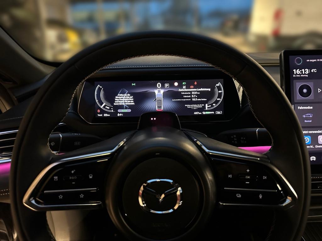 Mazda 6e