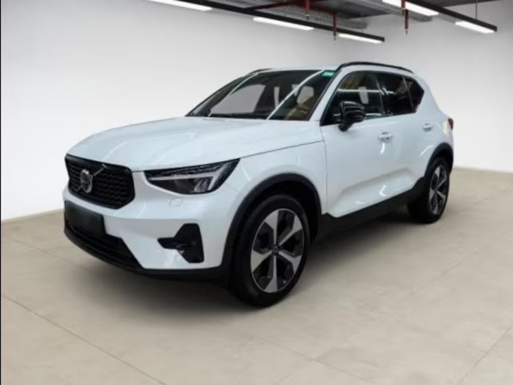 Volvo XC40 Plus Dark