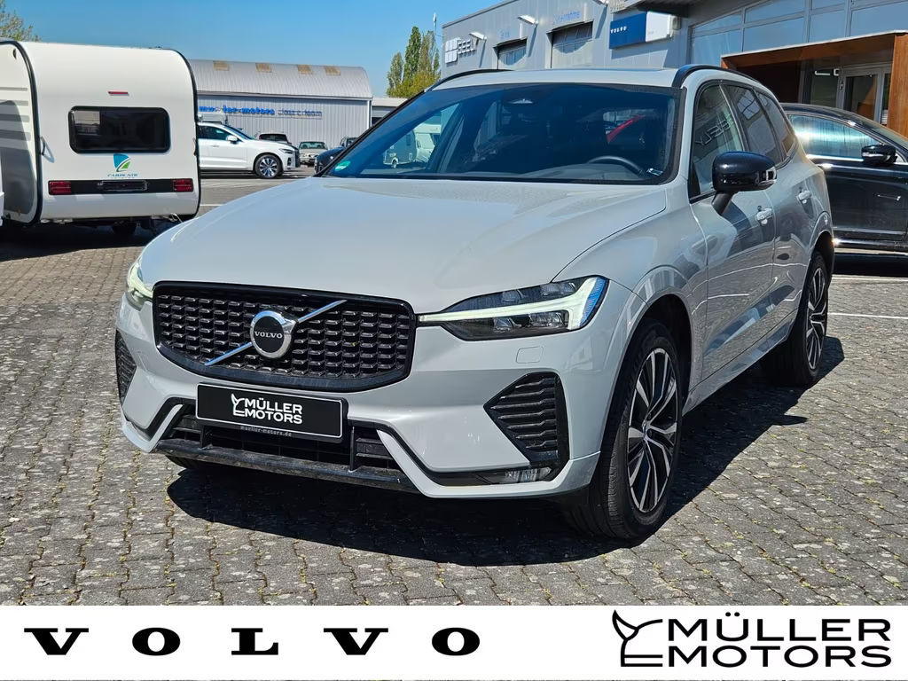 Volvo XC60 AWD Plus Dark