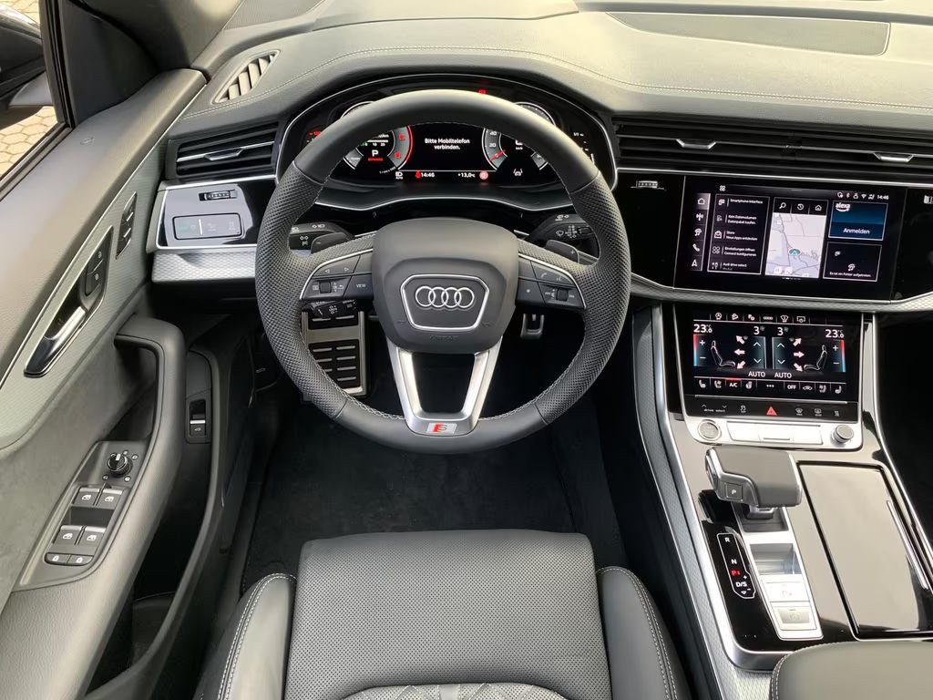 Audi RS Q8 S-Line