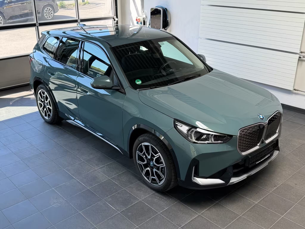 BMW iX1 xDrive