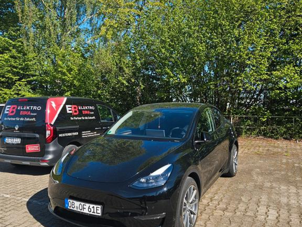 Tesla Model Y Long Range Dual Motor AWD