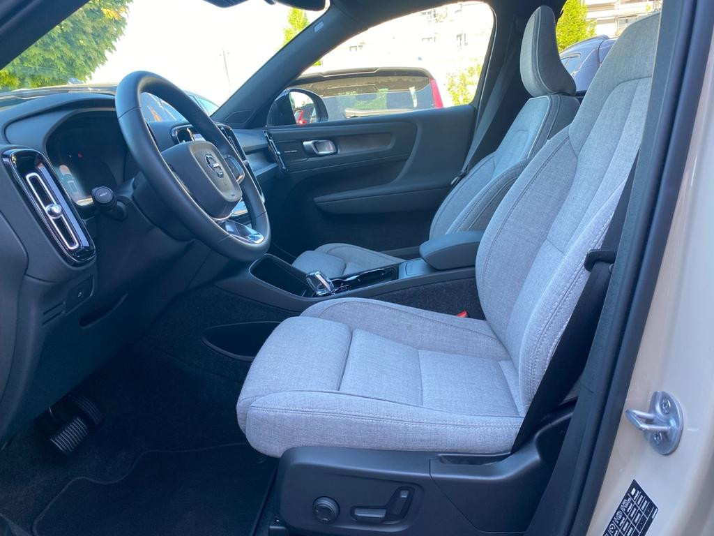 Volvo EX40