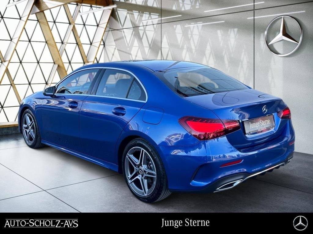 Mercedes-Benz A-Klasse A 180 AMG Line A 180 d