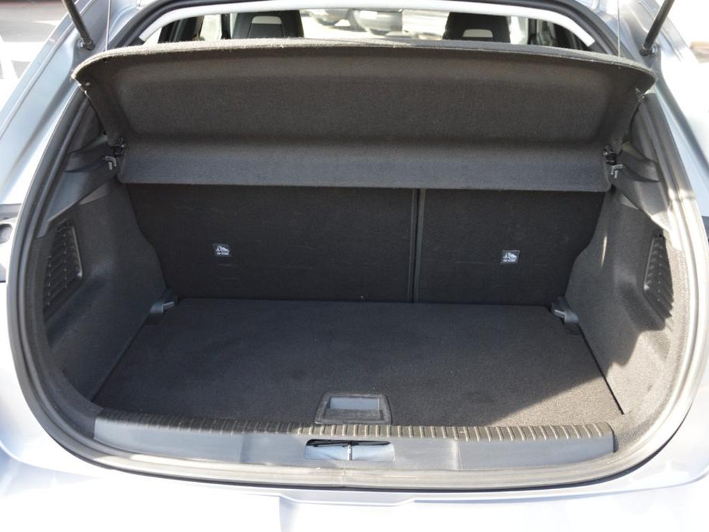 Opel Mokka e Elegance"LED"R/KAM"PDC"DAB"11 KW!!!!