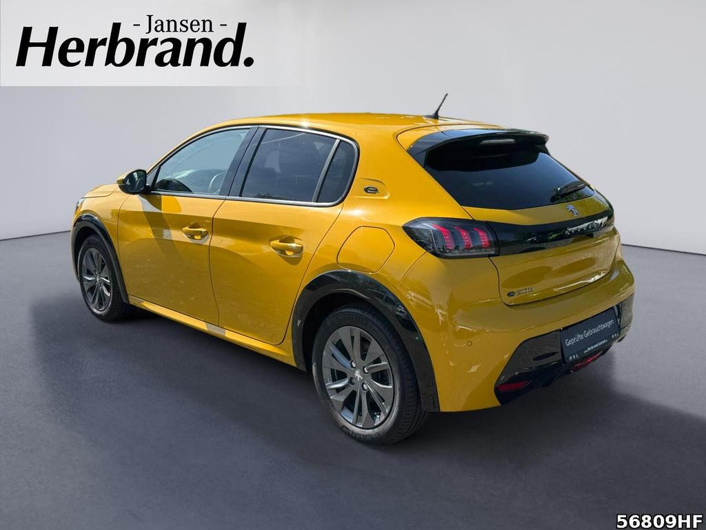 Peugeot e-208