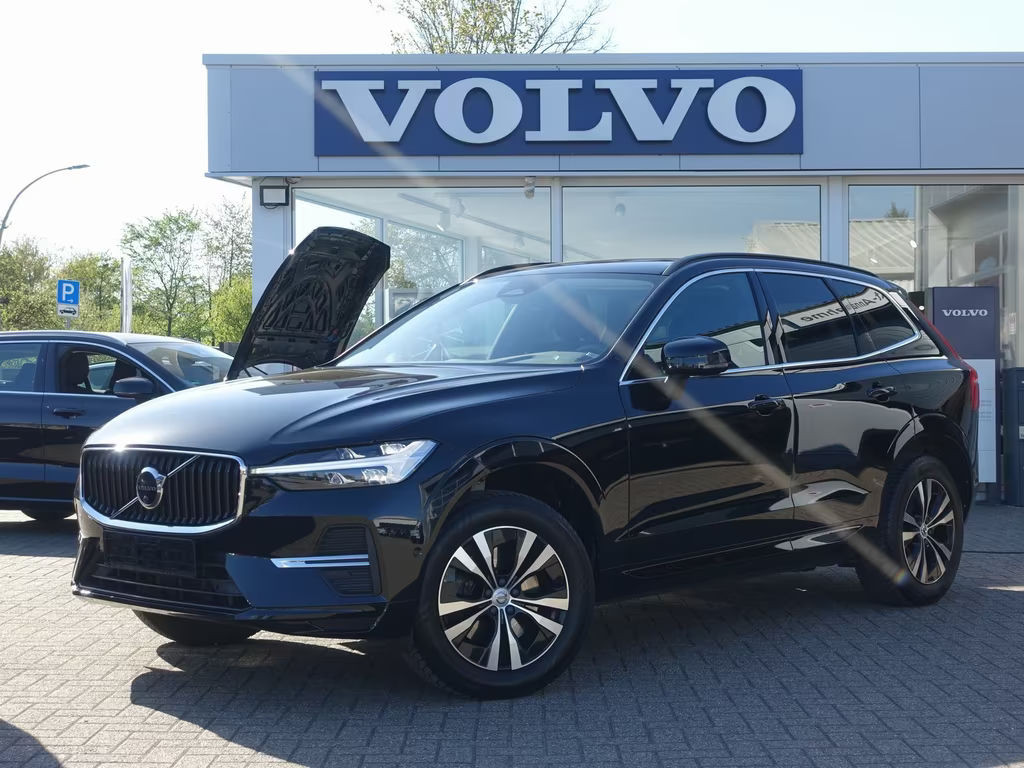 Volvo XC60 Momentum R-Design