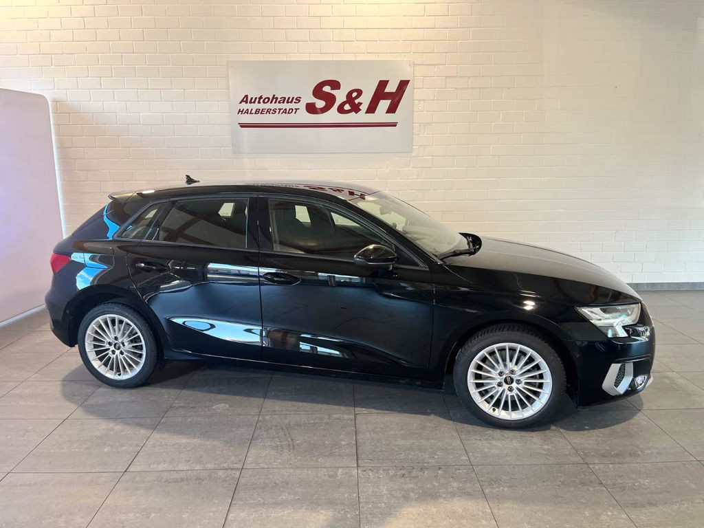 Audi A3 Sportback Sedan Quattro S-Tronic 40 TFSI