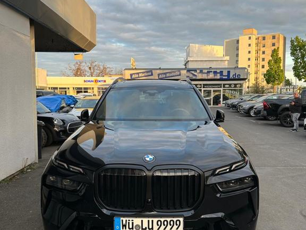 BMW X7