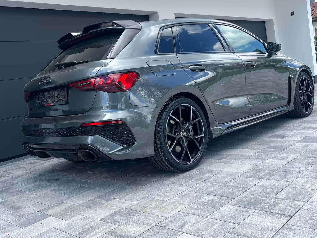 Audi RS3 Sportback Sedan