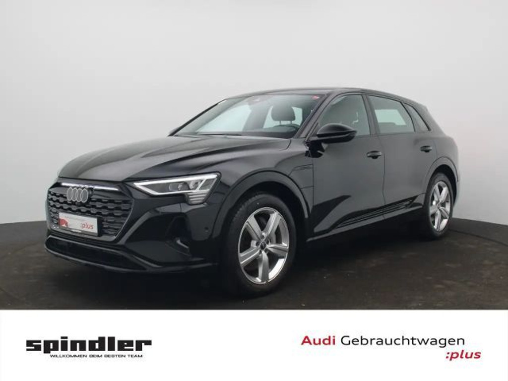 Audi Q8 e-tron Quattro 50