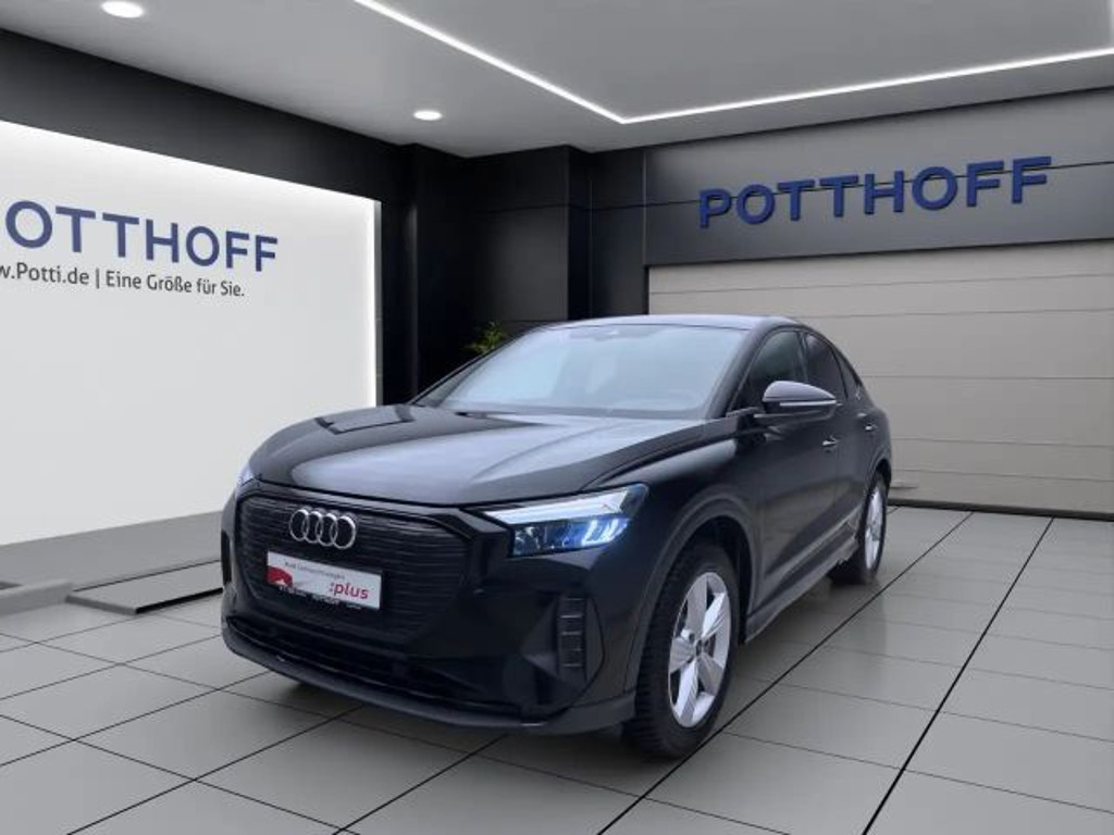 Audi Q4 e-tron 45 advanced AHK NAVI LED SIT