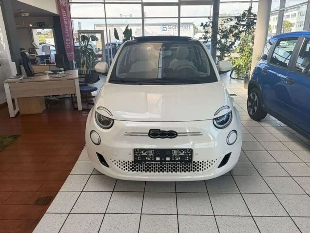 Fiat 500e La Prima by Bocelli