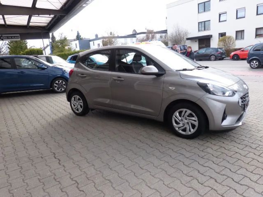 Hyundai i10