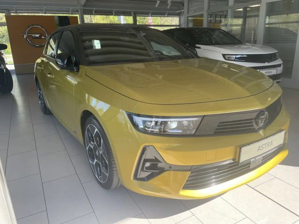 Opel Astra Innovation Ultimate Hybrid