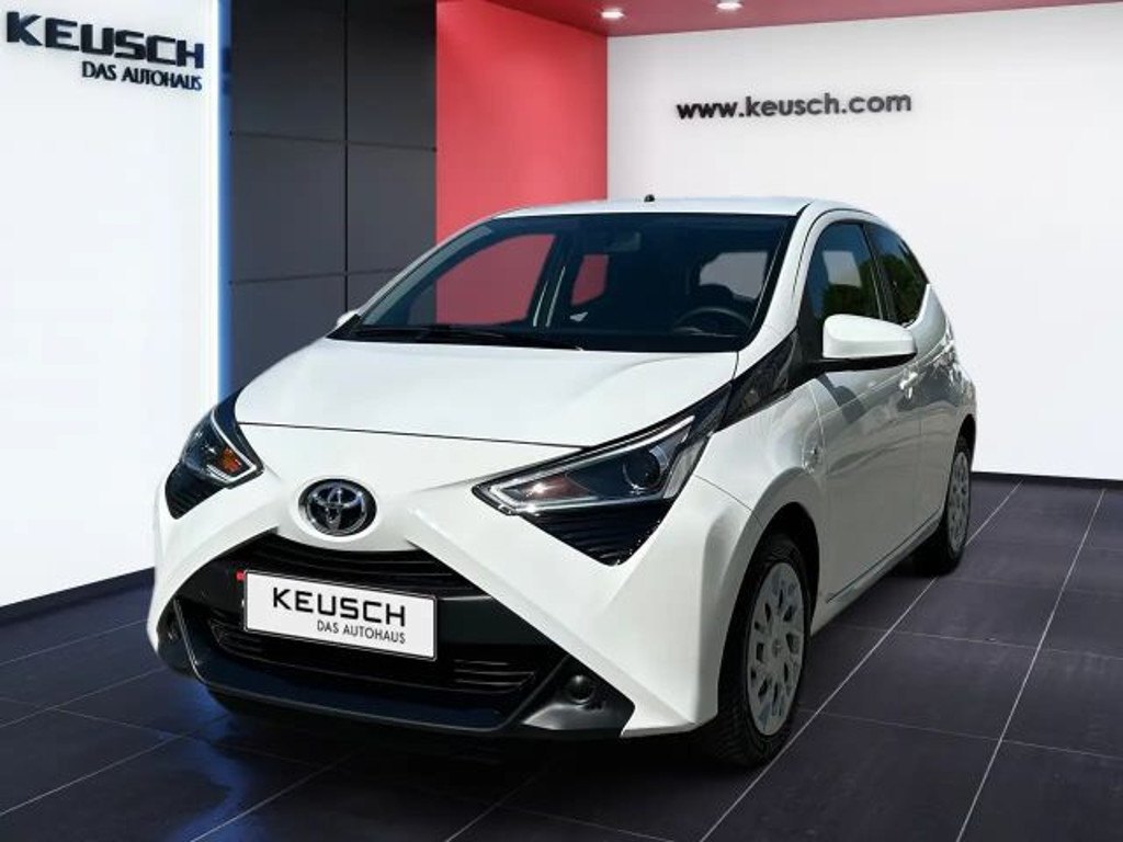 Toyota Aygo Hatchback X-play VVT-i Play