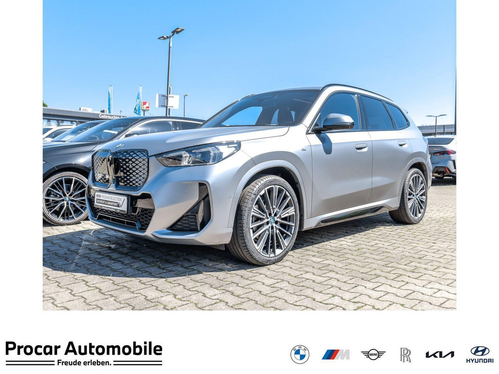 BMW iX1 xDrive30