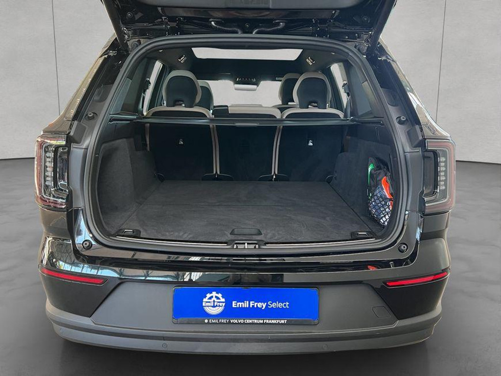 Volvo EX90