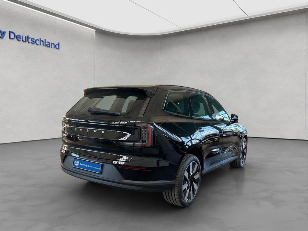 Volvo EX90