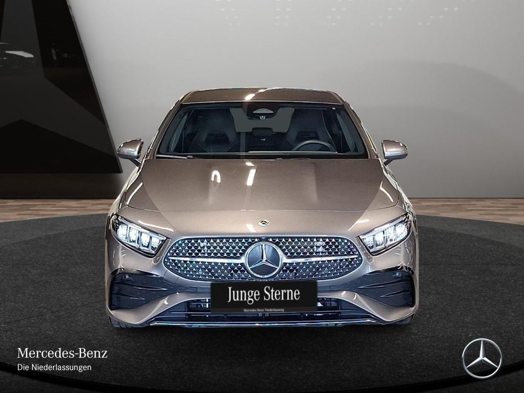 Mercedes-Benz A-Klasse A 180 AMG Line
