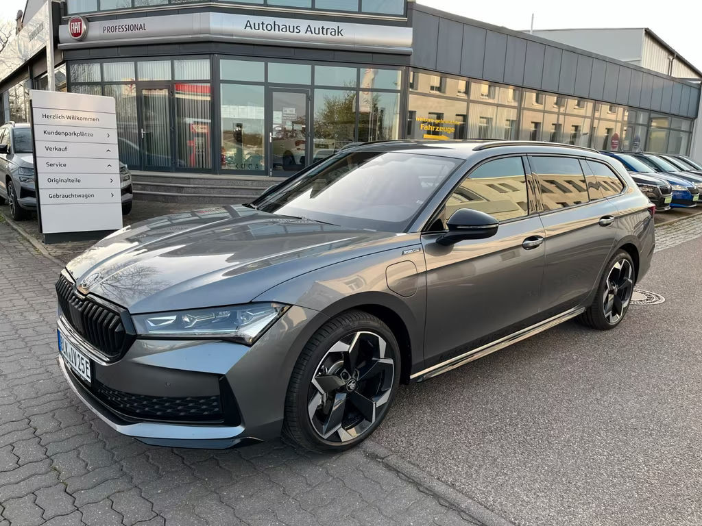 Skoda Superb Combi Sportline iV 1.5 TSI