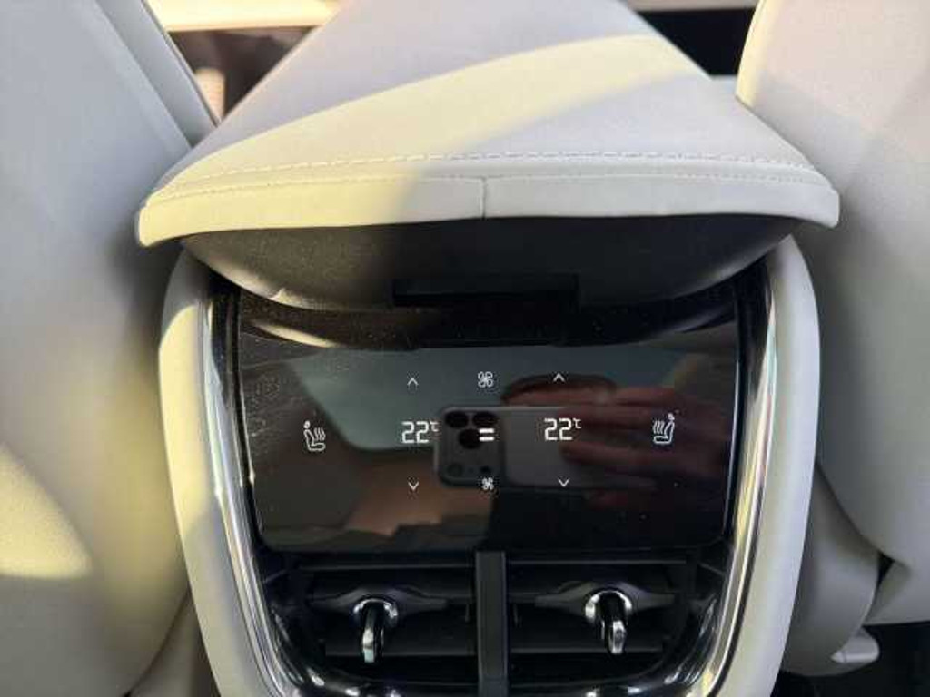 Volvo EX90