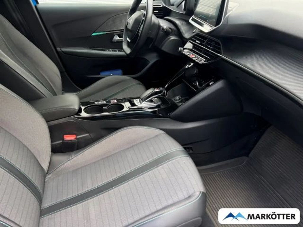 Peugeot e-208